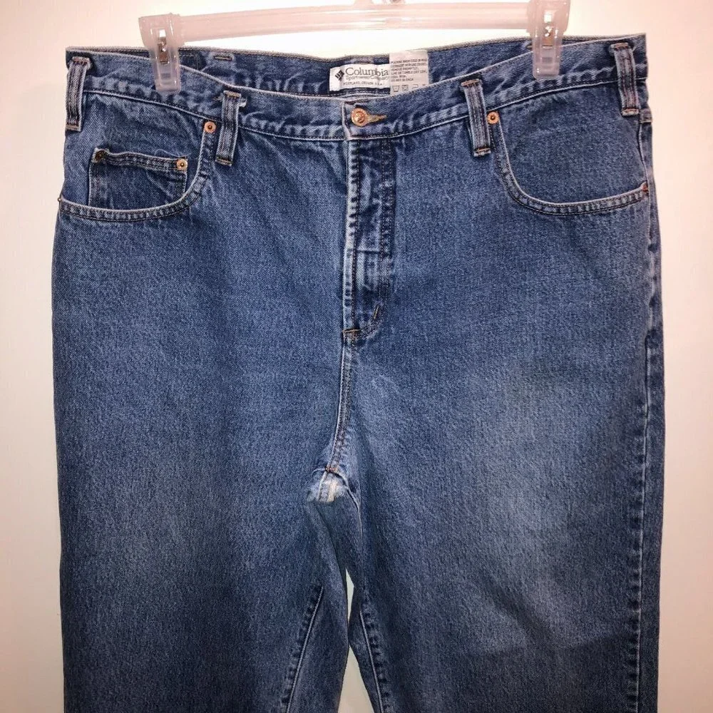 Columbia 40 x 30 (38 x 31) Medium Wash Blue Pockets Straight Leg Denim Jeans